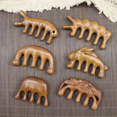 Golden Sandalwood Scalp Massager with Five Teeth